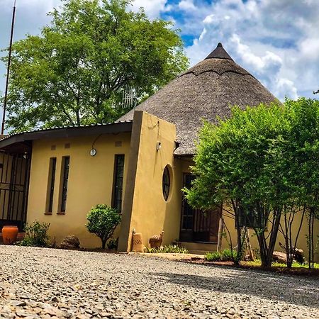 Lesoma Valley Lodge Касане Екстер'єр фото
